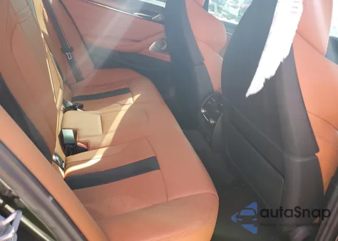 2023 BMW M5 from USA, damaged, VIN WBS83CH00PCN13394